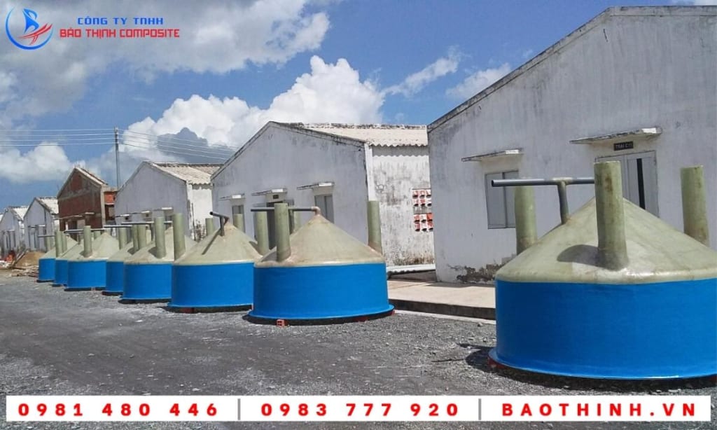 Bồn composite được lắp ráp tại Công ty Việt Úc - Bến Tre