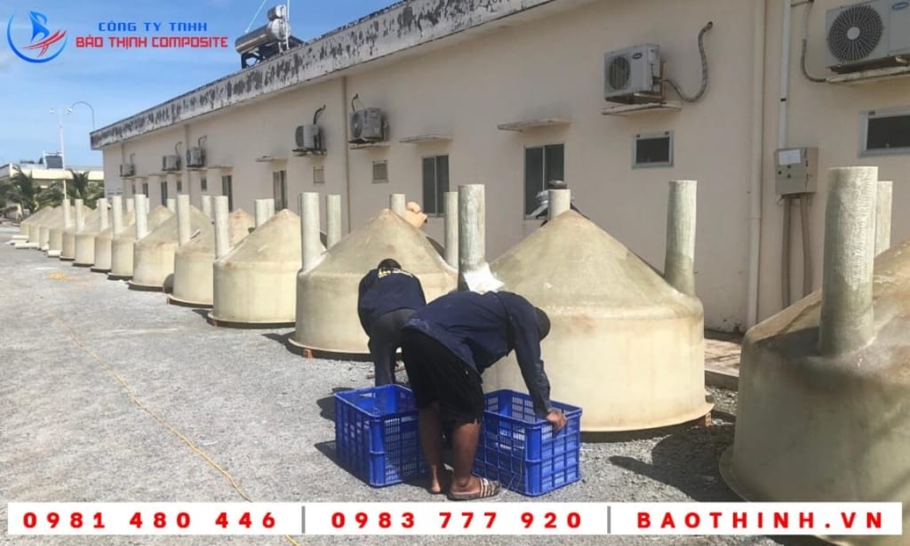 Bồn composite được lắp ráp chân tại Công ty Việt Úc - Cà Mau